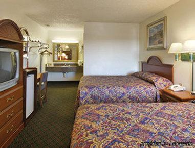 Super 8 By Wyndham Eastland Hotel Ruang foto